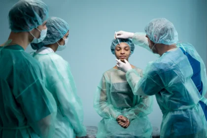 10 Thing to consider when choosing a Plastic Surgeon (Cosmetic and Reconstructive Surgery Specialist) in South Africa